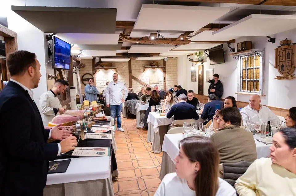 Comidas y cenas de empresa en el Restaurante Tres Hermanos, Móstoles